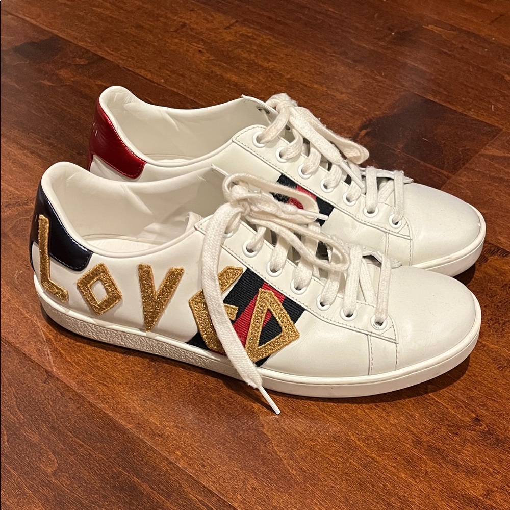 Gucci White Leather Lace-Up Sneakers with Gold Embroidered Detail